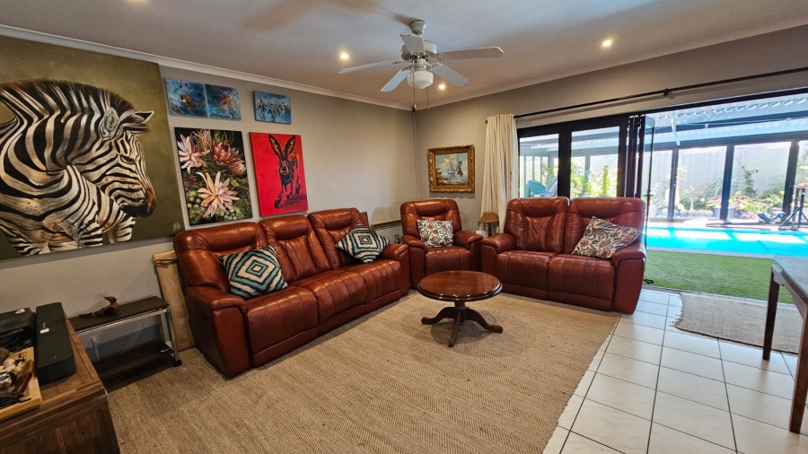 To Let 4 Bedroom Property for Rent in Fish Hoek Western Cape